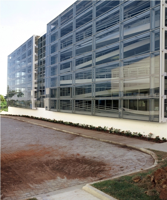 Fisioterapia PUC Campinas-face sul_acervo fotografico Piratininga Arquitetos Associados.jpg